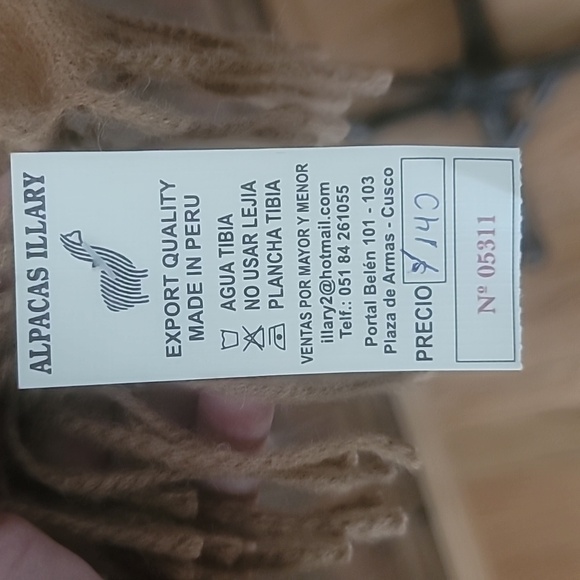 Baby alpaca camel colored scarf made in Peru super soft  Alpacas Illary brand - Picture 3 of 10